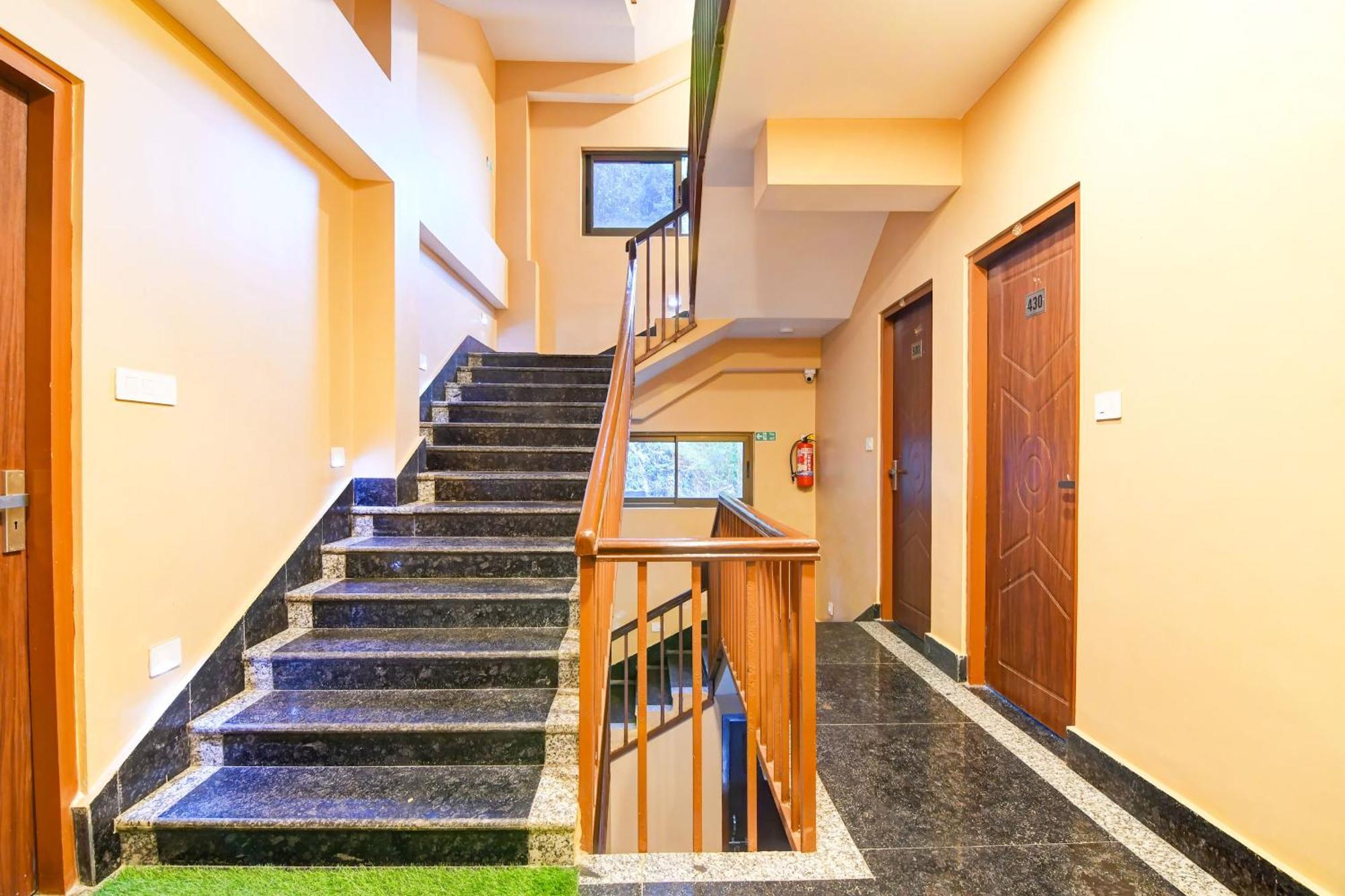 Super Townhouse Downtown Gangtok Hotel Eksteriør billede