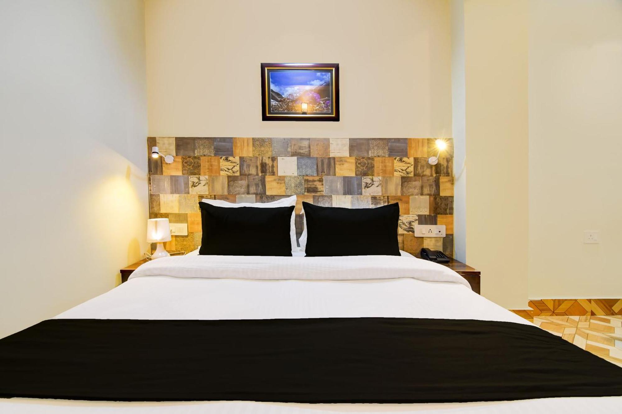 Super Townhouse Downtown Gangtok Hotel Eksteriør billede