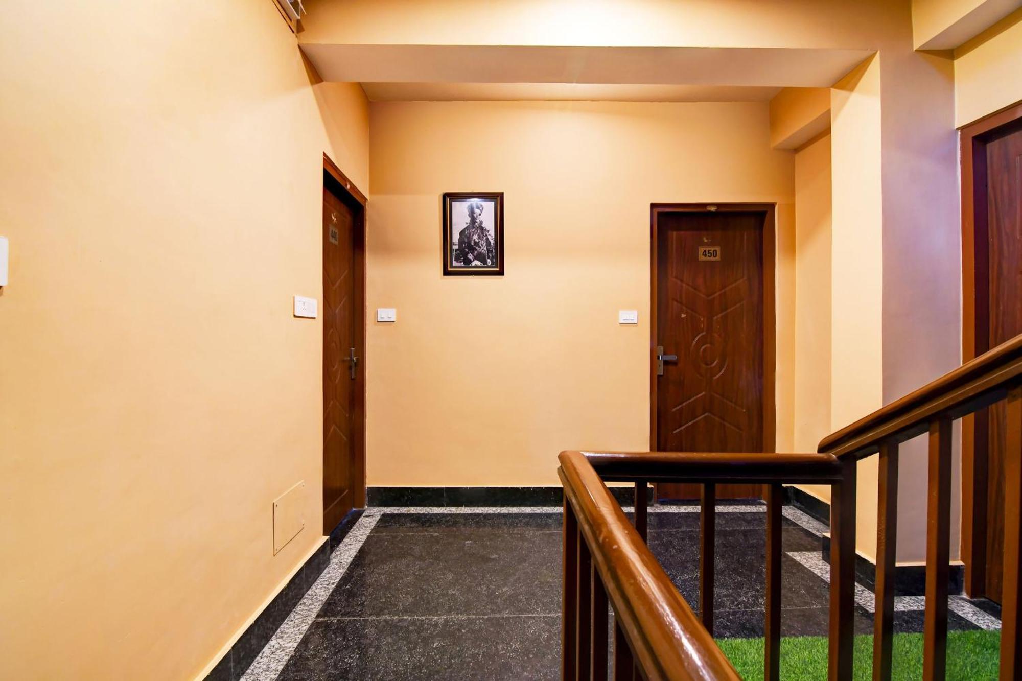 Super Townhouse Downtown Gangtok Hotel Eksteriør billede