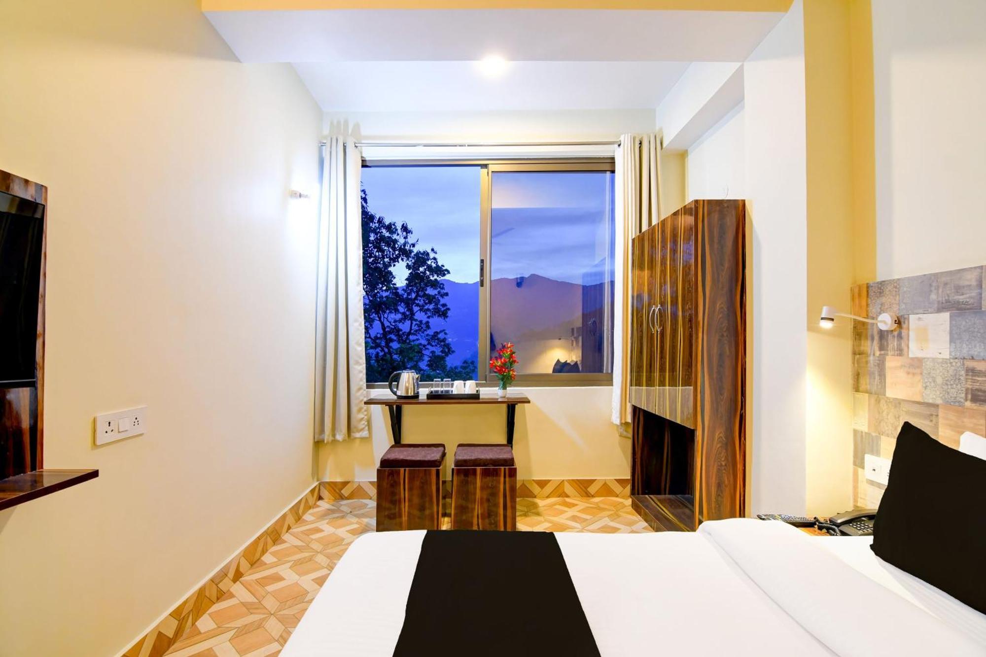 Super Townhouse Downtown Gangtok Hotel Eksteriør billede